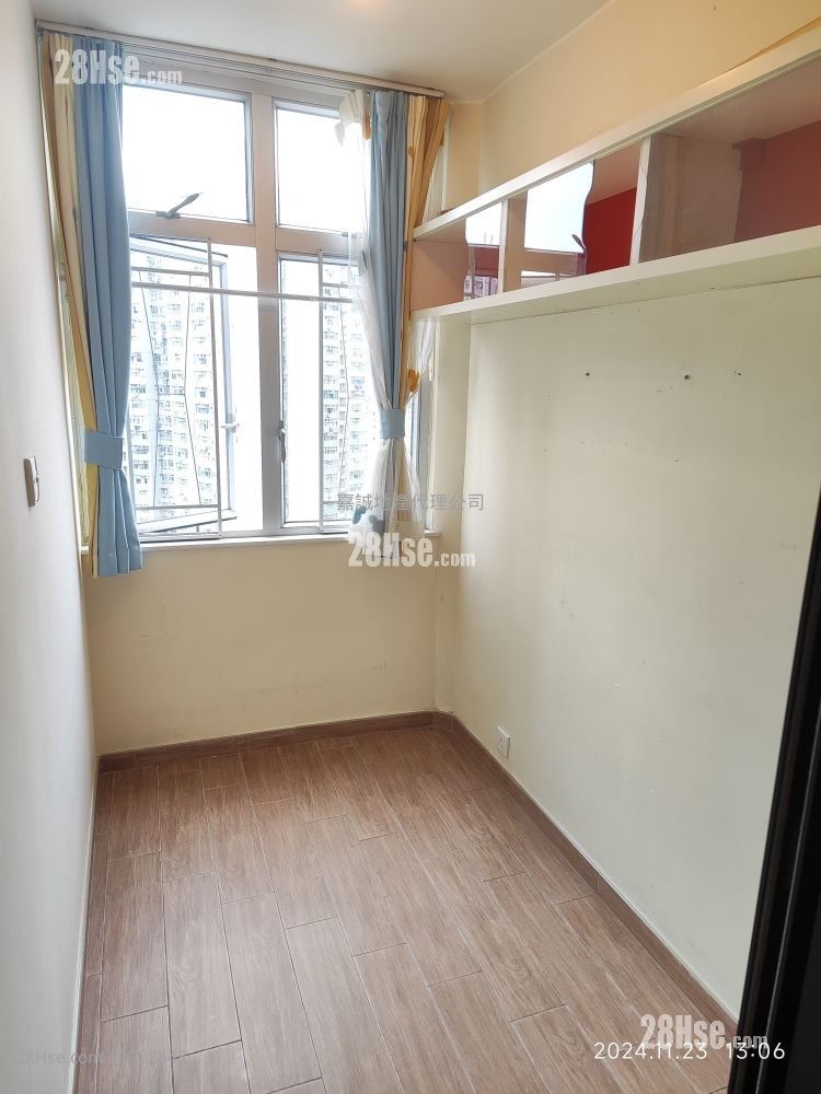 Siu Hin Court Rental 2 Bedrooms , 1 Bathroom 385 ft²