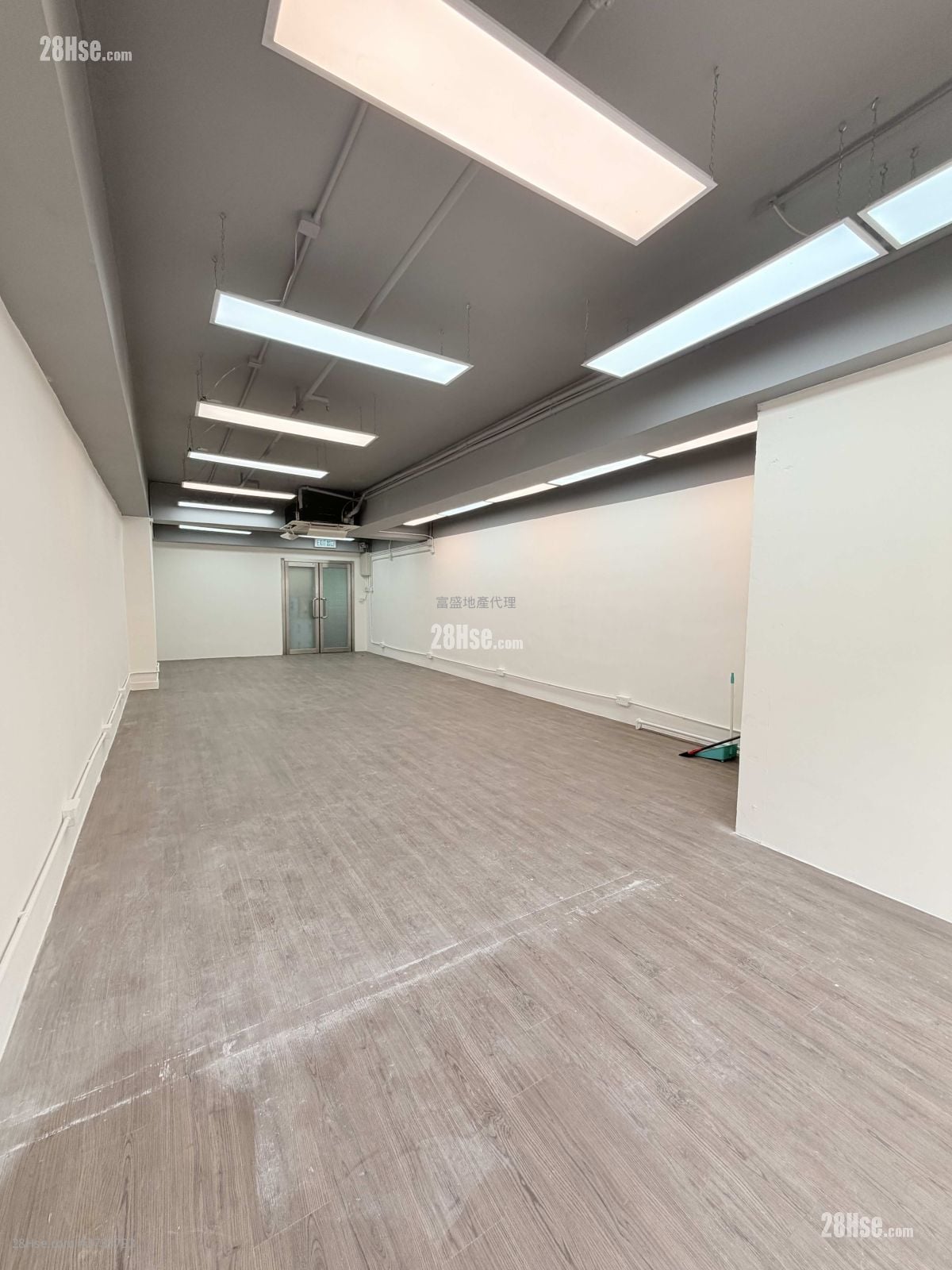 Elite Industrial Centre Rental 1 Toilet