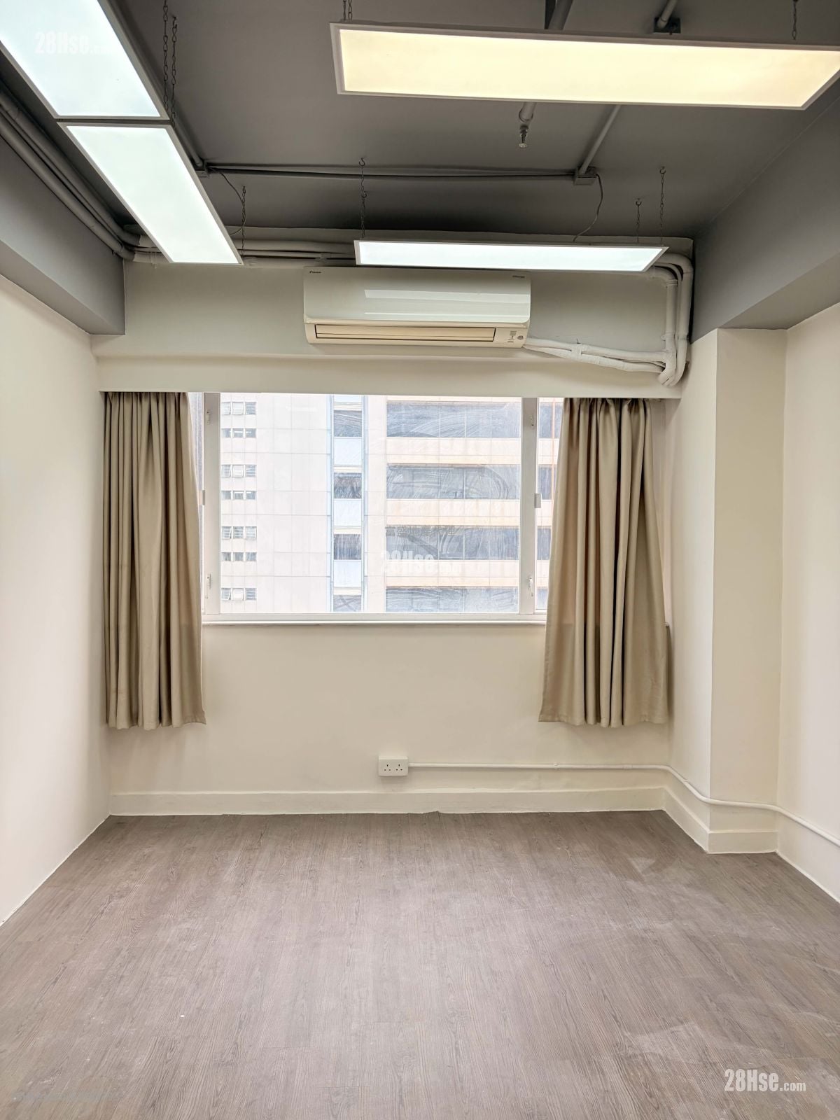 Elite Industrial Centre Rental 1 Toilet