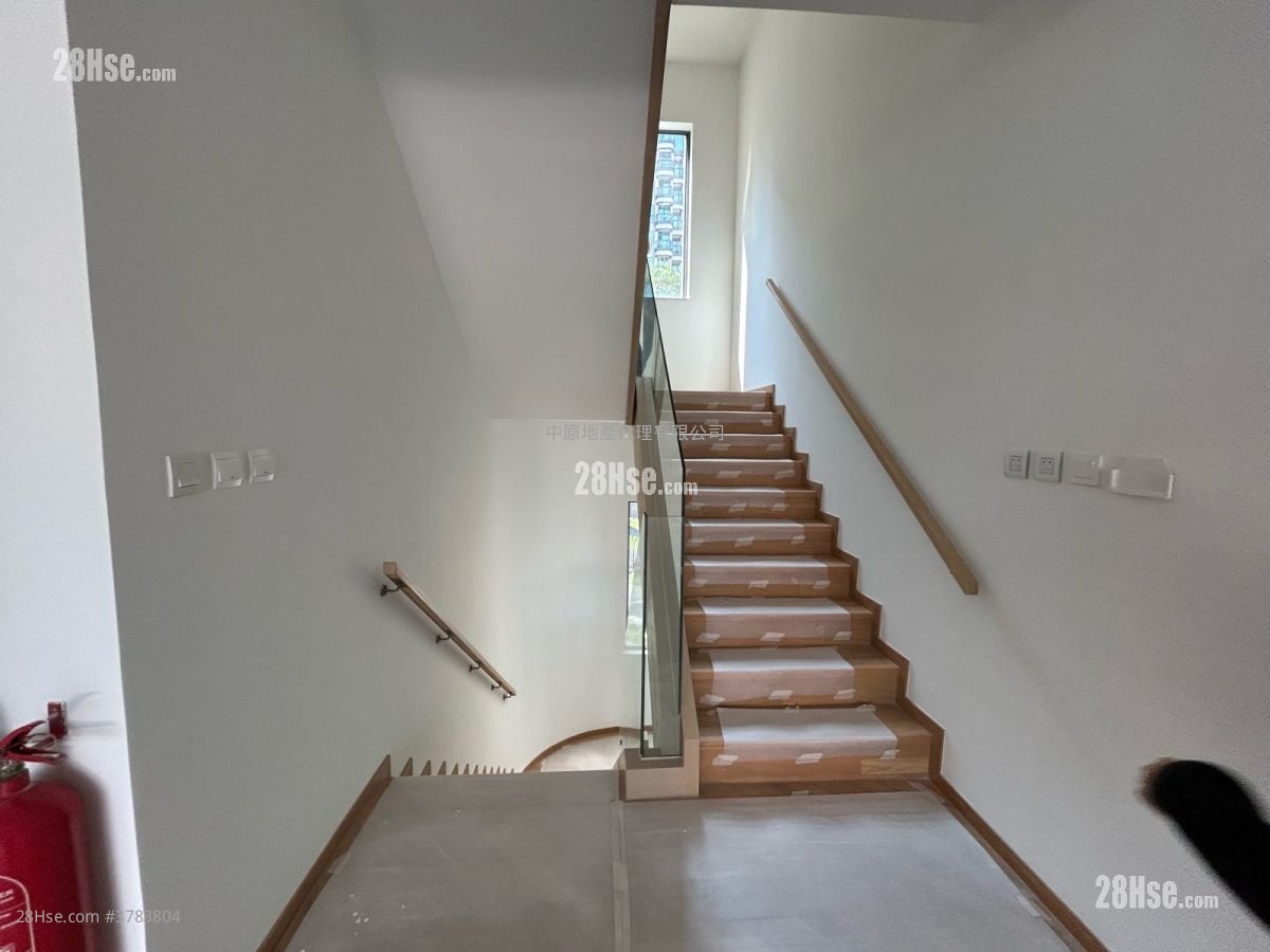 蓝塘傲 售盘 3 房 , 5+ 浴室 2,244 平方尺