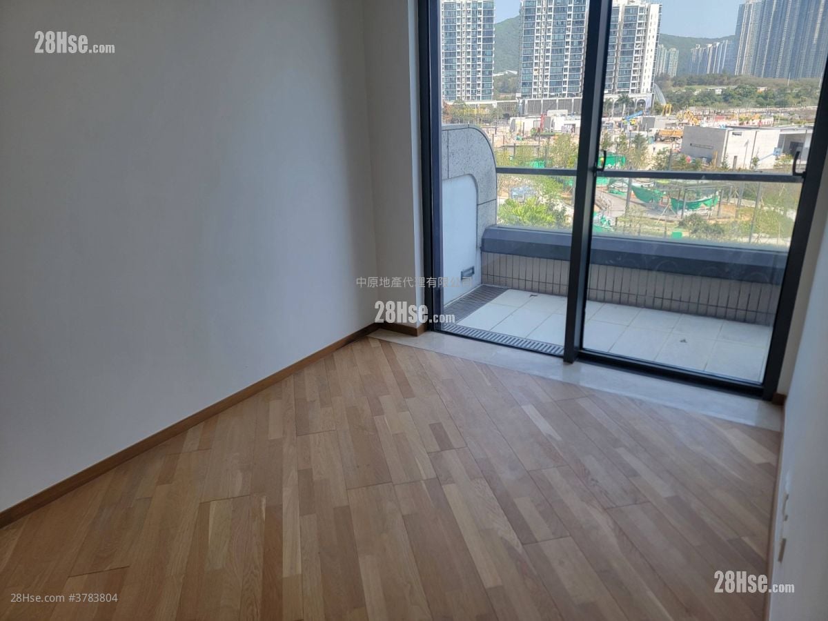 蓝塘傲 售盘 3 房 , 5+ 浴室 2,244 平方尺