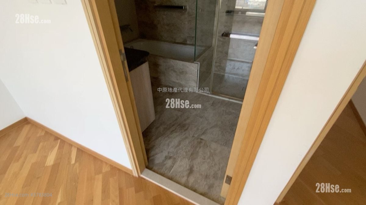 蓝塘傲 售盘 3 房 , 5+ 浴室 2,244 平方尺