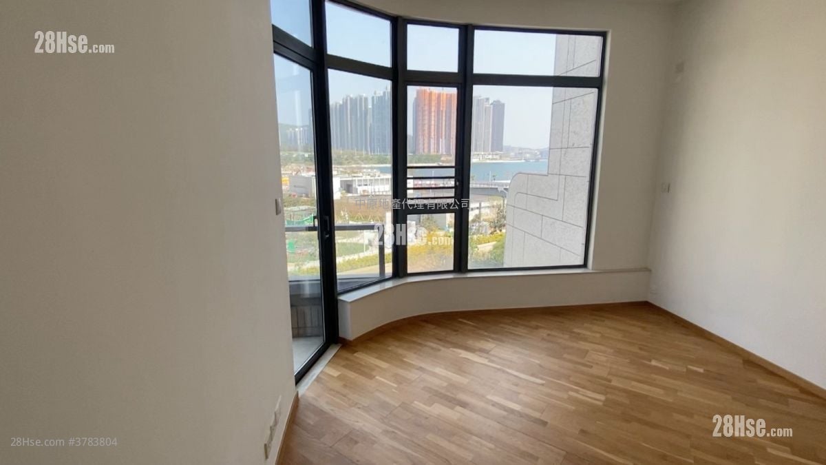 蓝塘傲 售盘 3 房 , 5+ 浴室 2,244 平方尺