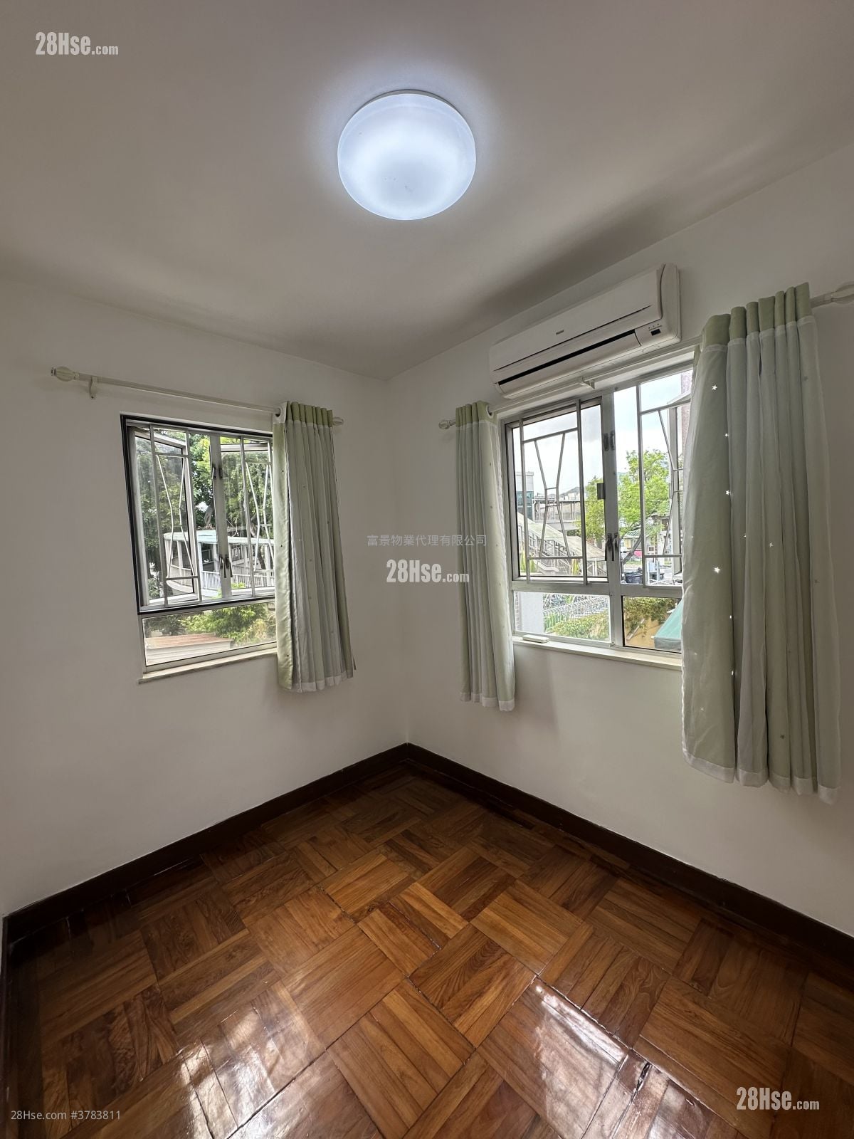 E Lu Rental 2 Bedrooms , 1 Bathroom 415 ft²