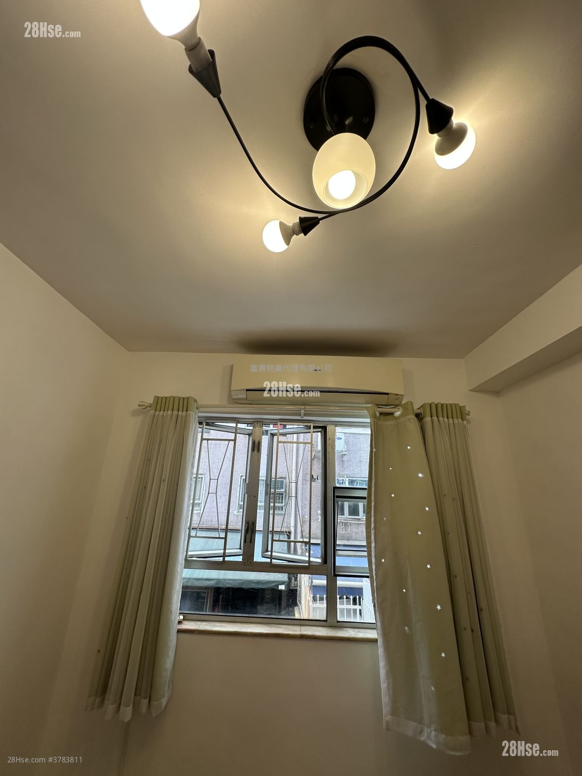 E Lu Rental 2 Bedrooms , 1 Bathroom 415 ft²