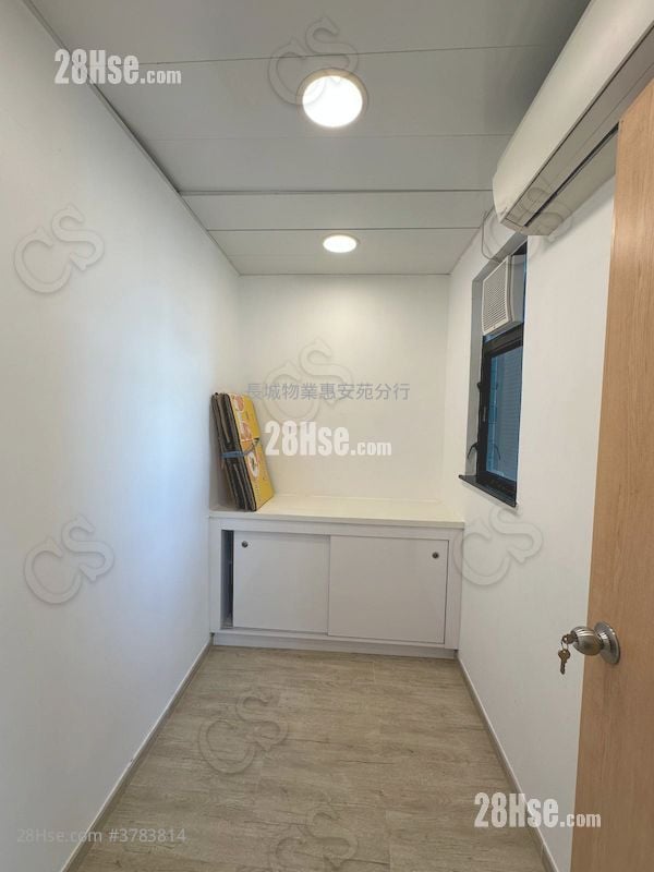 御皇台 租盘 2 房 , 1 浴室 400 平方尺