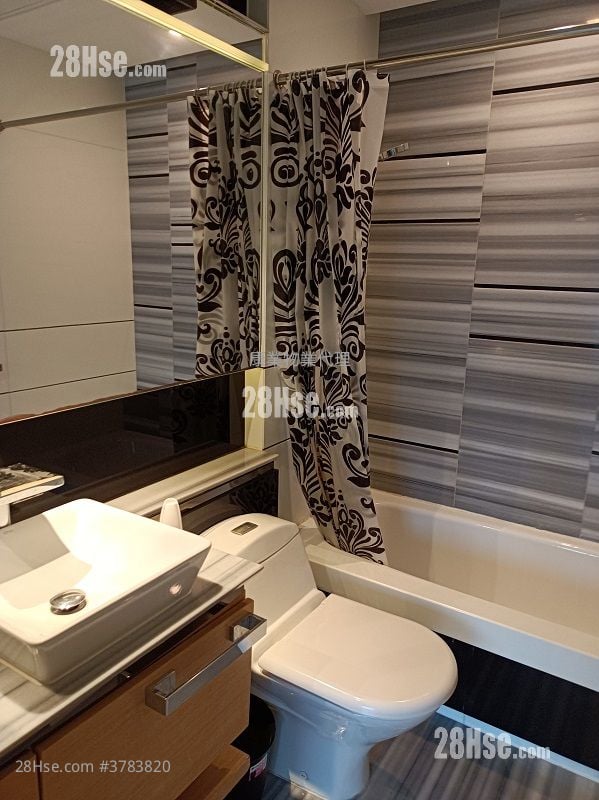 峻弦 租盘 3 房 831 平方尺