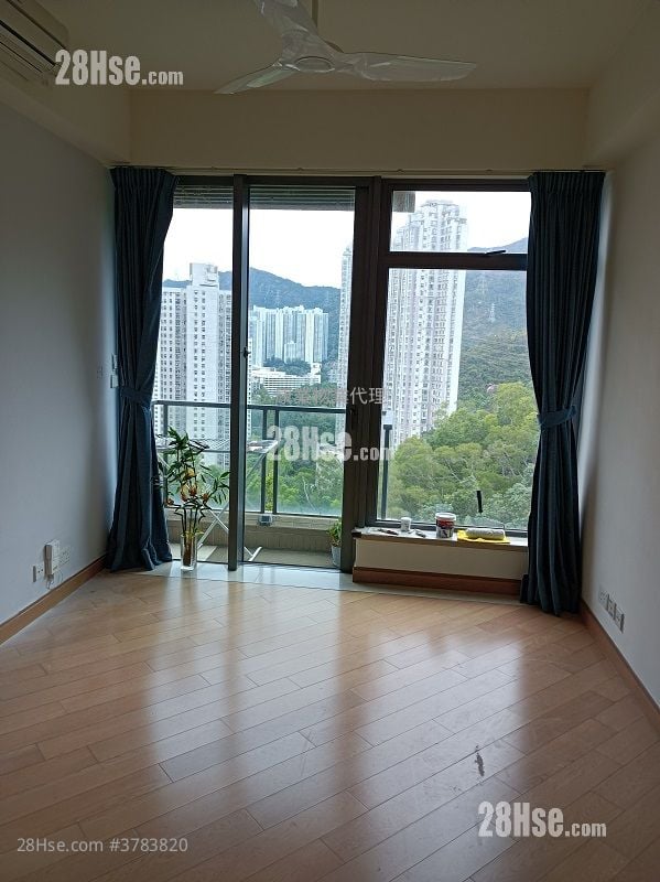 峻弦 租盘 3 房 831 平方尺