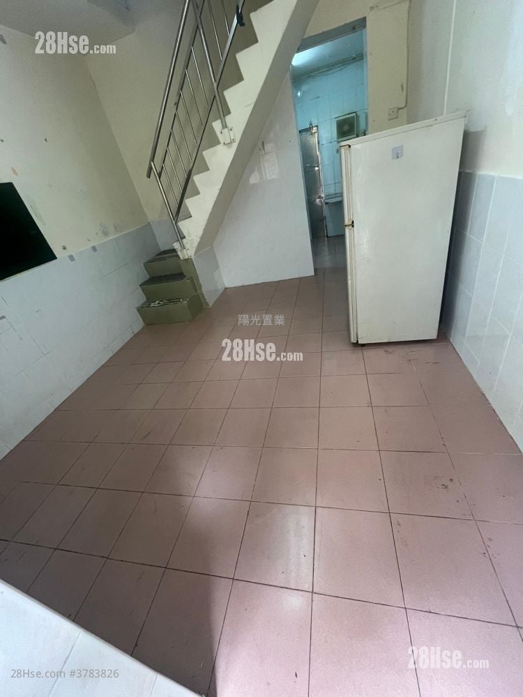 凹头 租盘 2 房 , 1 浴室 400 平方尺