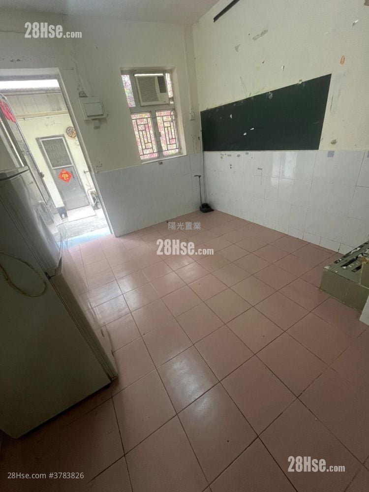 凹头 租盘 2 房 , 1 浴室 400 平方尺