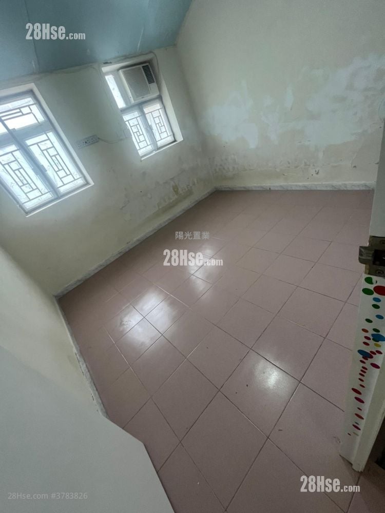 凹头 租盘 2 房 , 1 浴室 400 平方尺