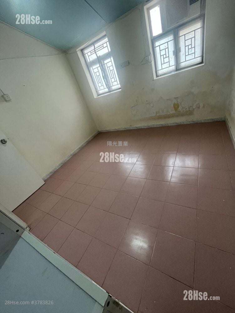 凹头 租盘 2 房 , 1 浴室 400 平方尺