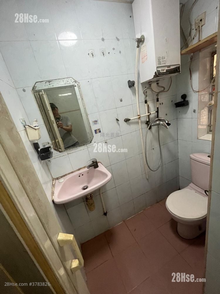 凹头 租盘 2 房 , 1 浴室 400 平方尺