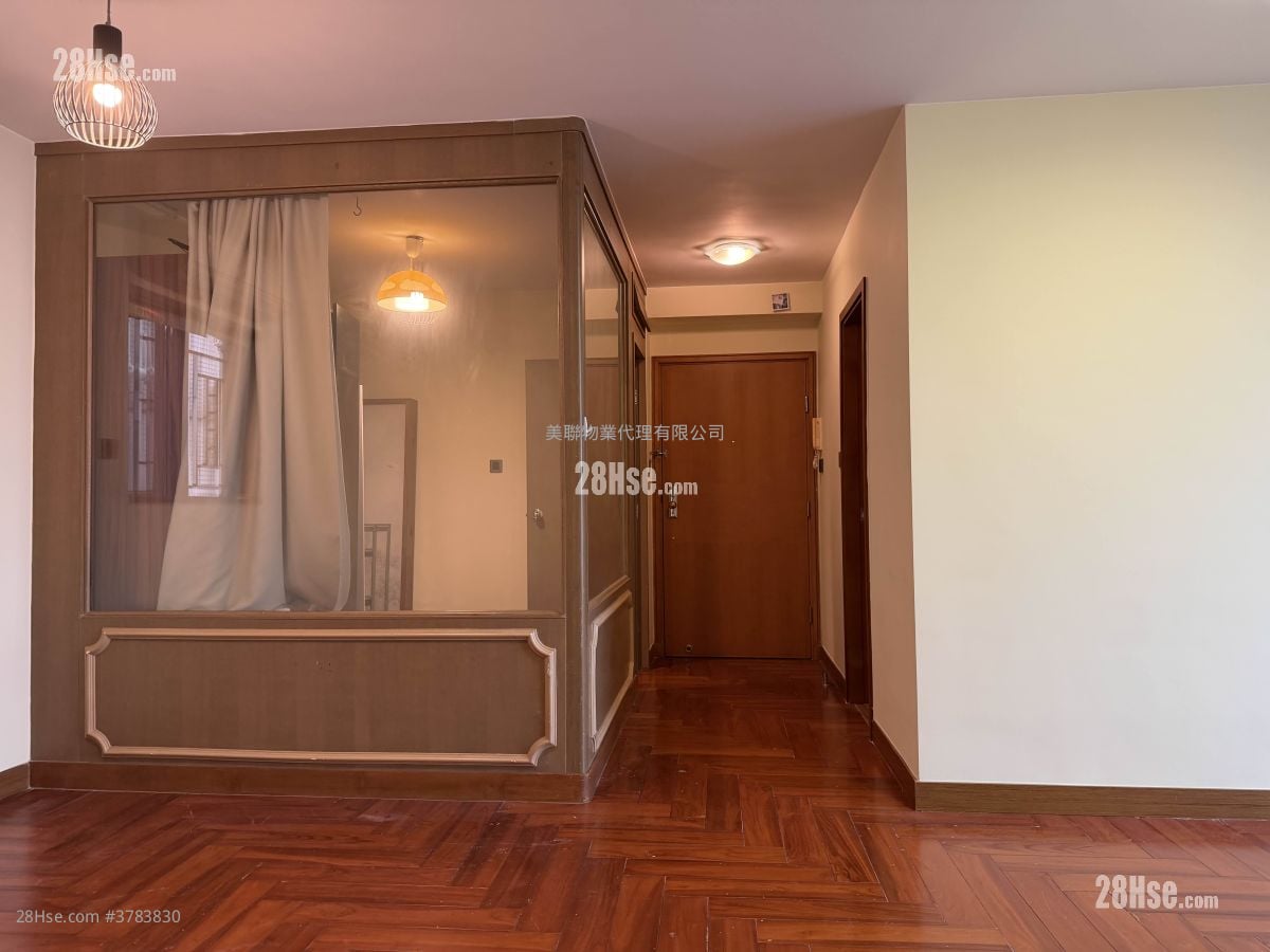 海堤湾畔 售盘 3 房 855 平方尺