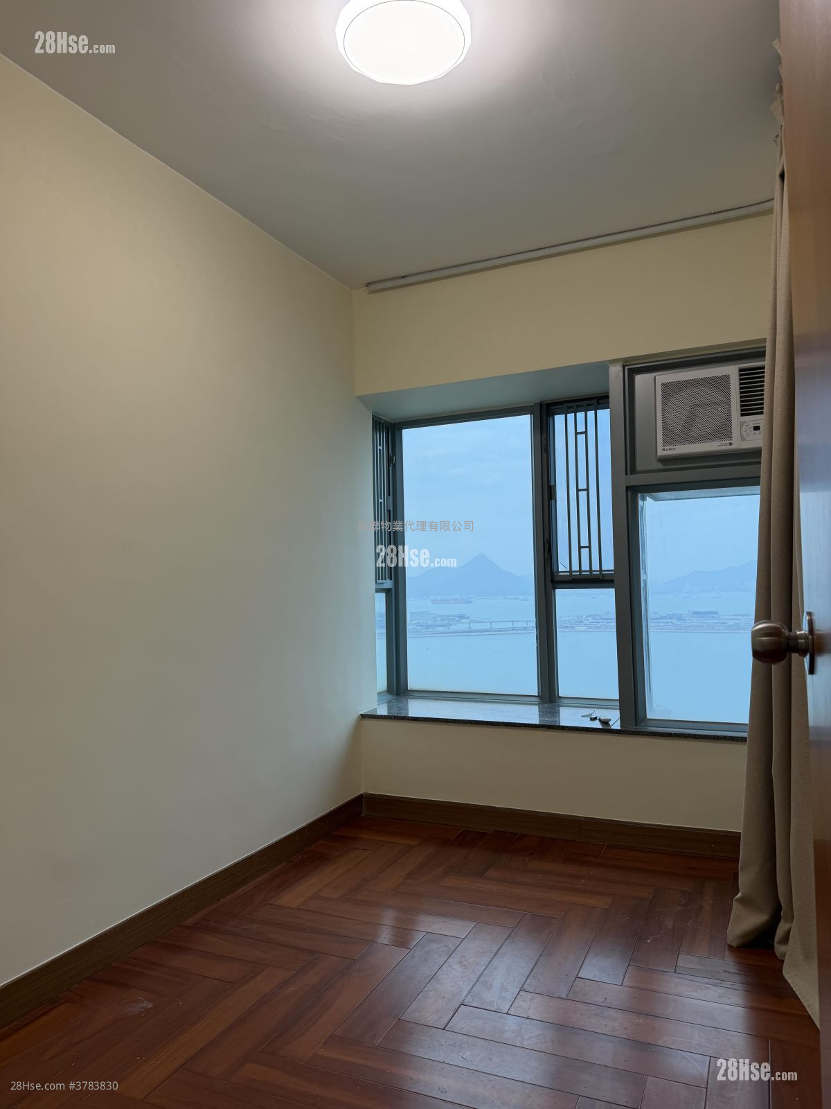 海堤湾畔 售盘 3 房 855 平方尺