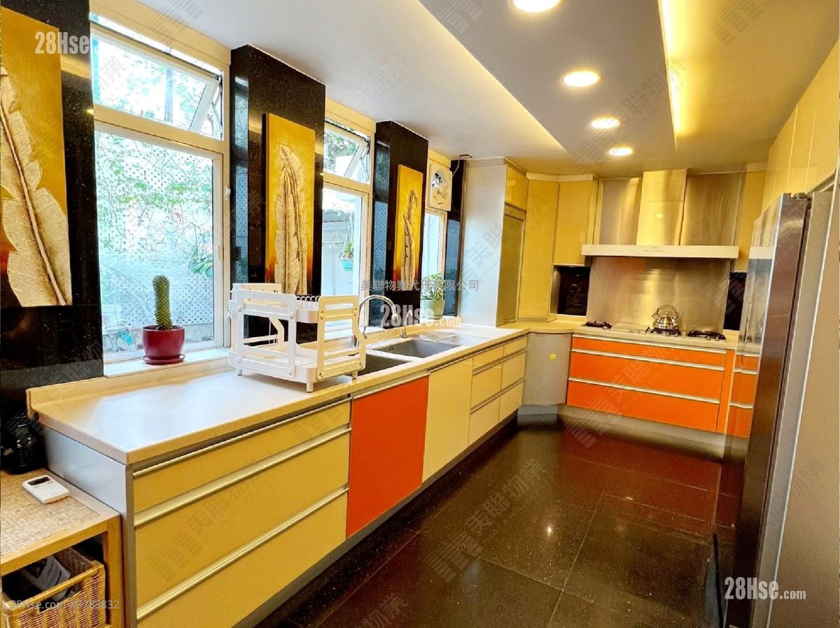 柏卢 售盘 5+ 房 , 5+ 浴室 4,136 平方尺