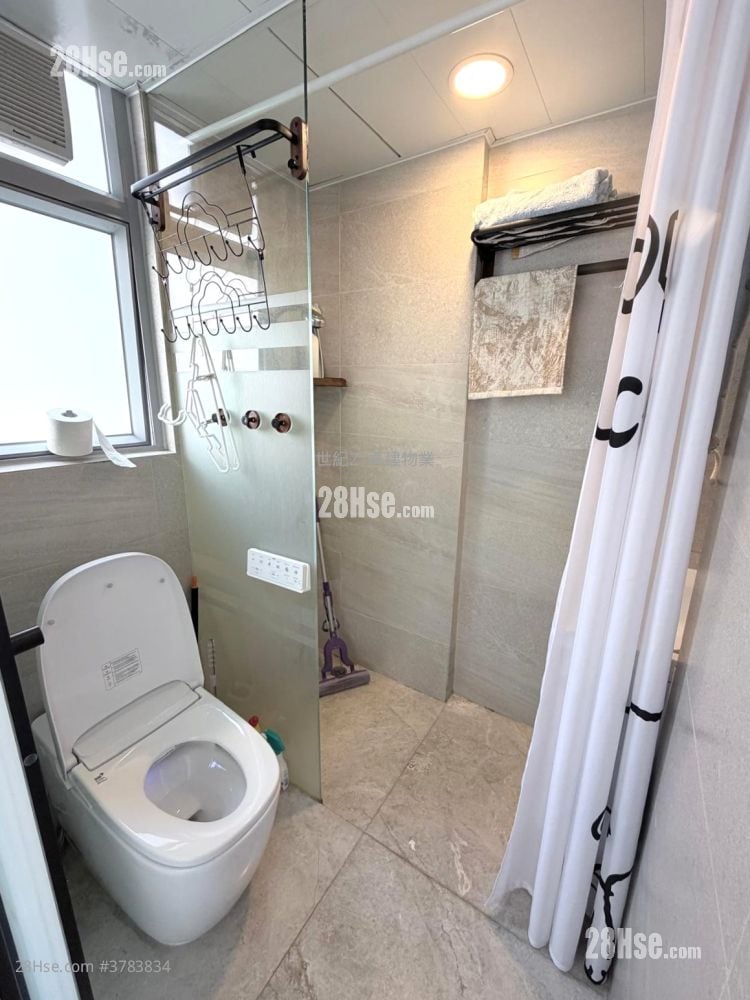 Ava62 Sell Studio , 1 Bathroom 253 ft²