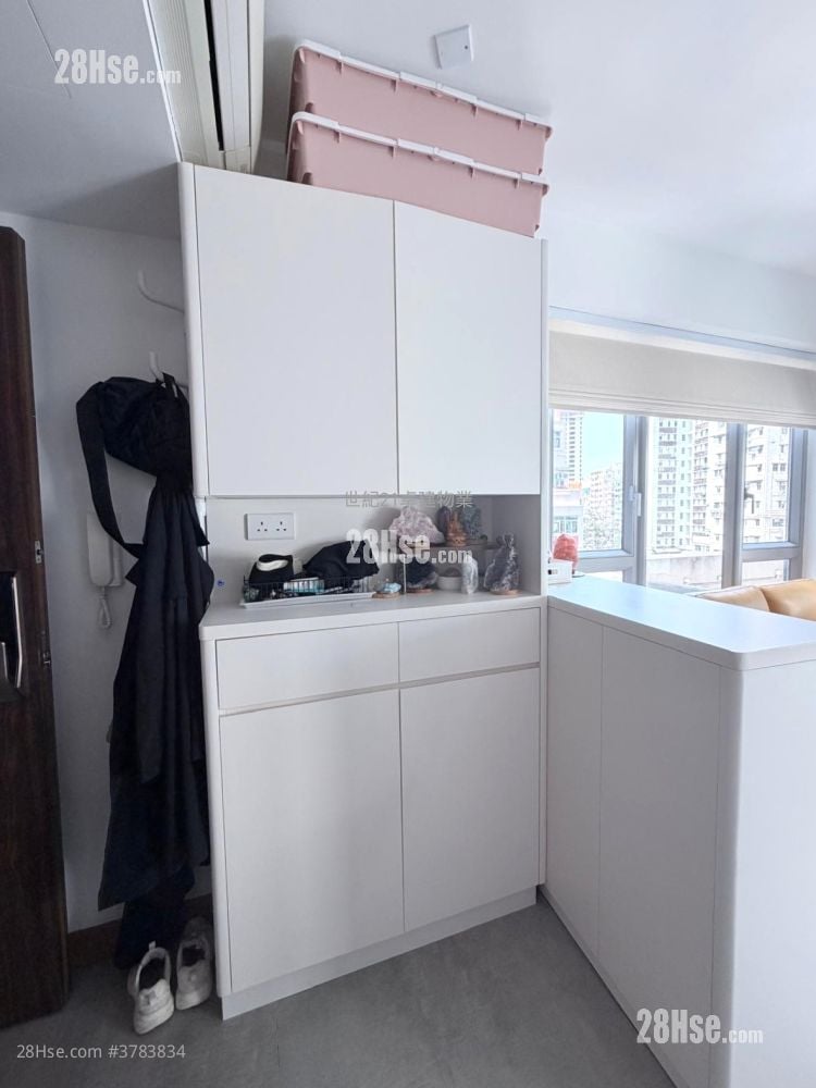 Ava62 Sell Studio , 1 Bathroom 253 ft²