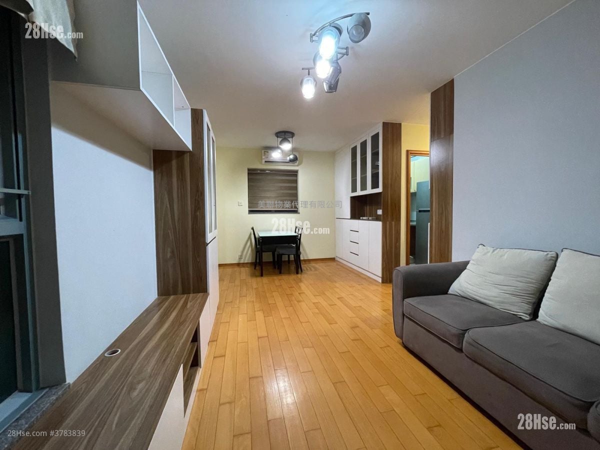 Seaview Crescent Sell 2 Bedrooms , 1 Bathroom 568 ft²