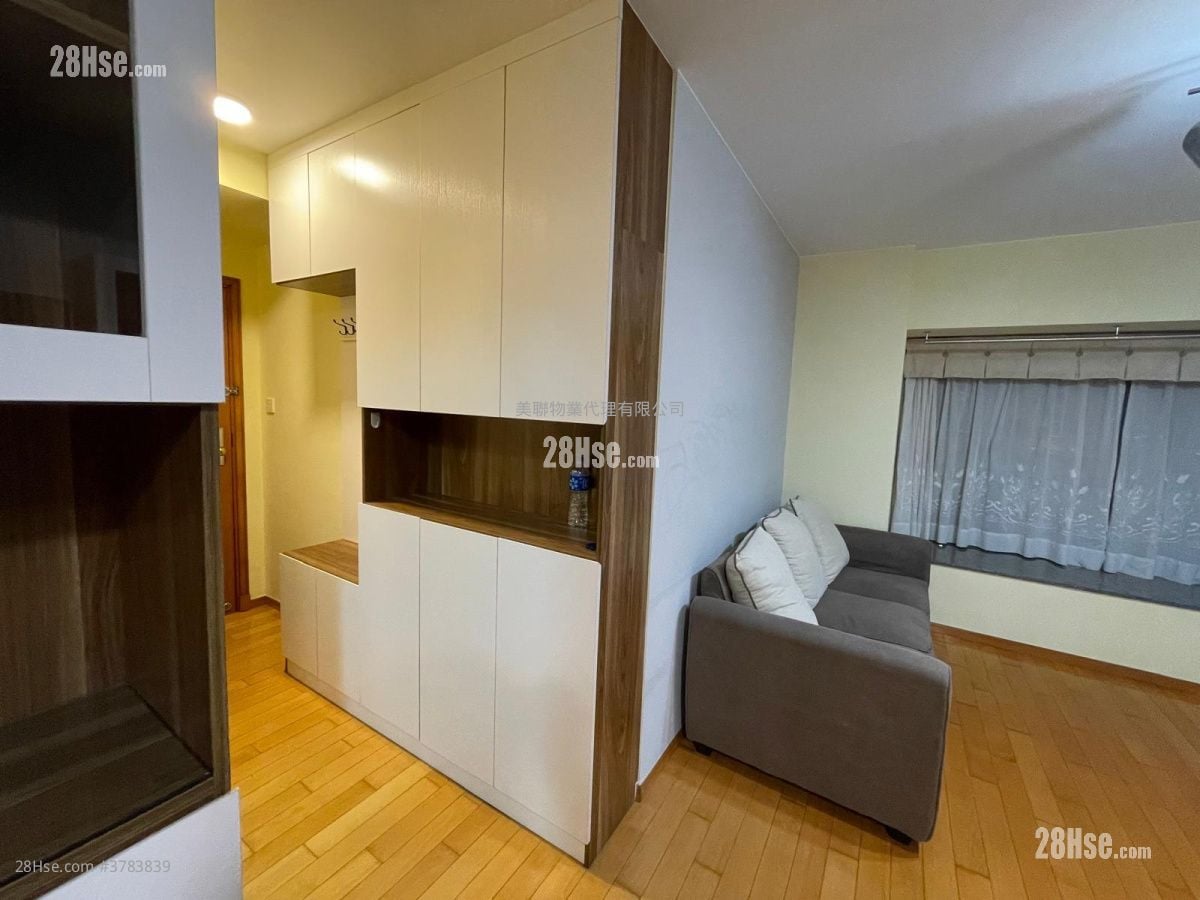 Seaview Crescent Sell 2 Bedrooms , 1 Bathroom 568 ft²