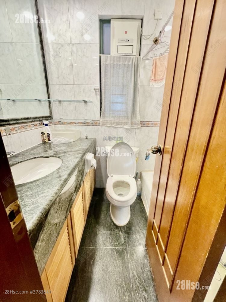 Woodland Crest Sell 3 Bedrooms 942 ft²