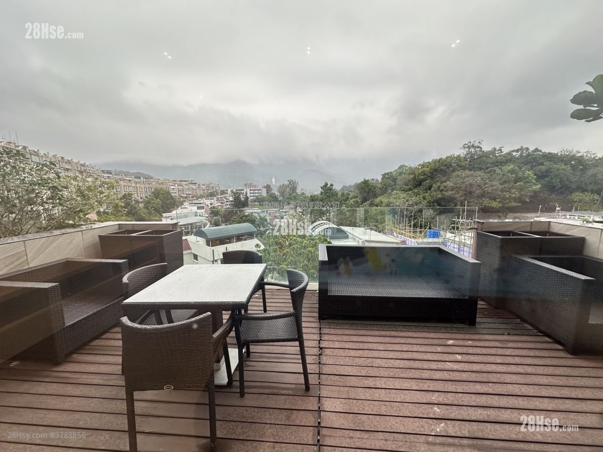 The Beverly Hills Rental 5+ Bedrooms , 3 Bathrooms 1,902 ft²