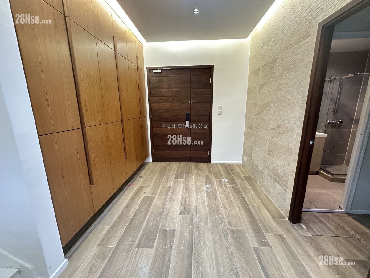 The Beverly Hills Rental 5+ Bedrooms , 3 Bathrooms 1,902 ft²