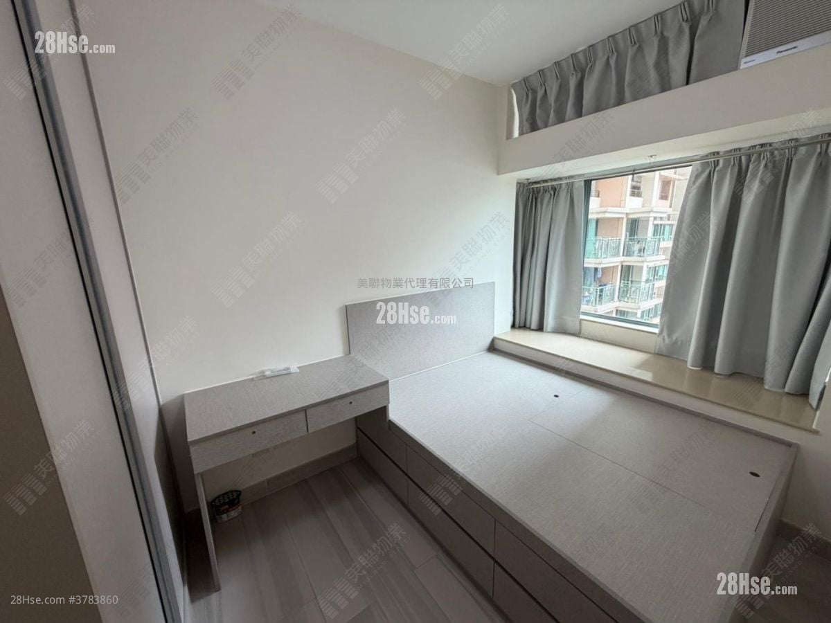 The Metro City Sell 3 Bedrooms , 2 Bathrooms 701 ft²