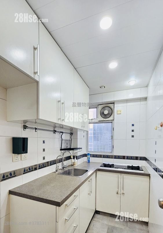 Elizabeth House Rental 1 Bedroom , 1 Bathroom 536 ft²