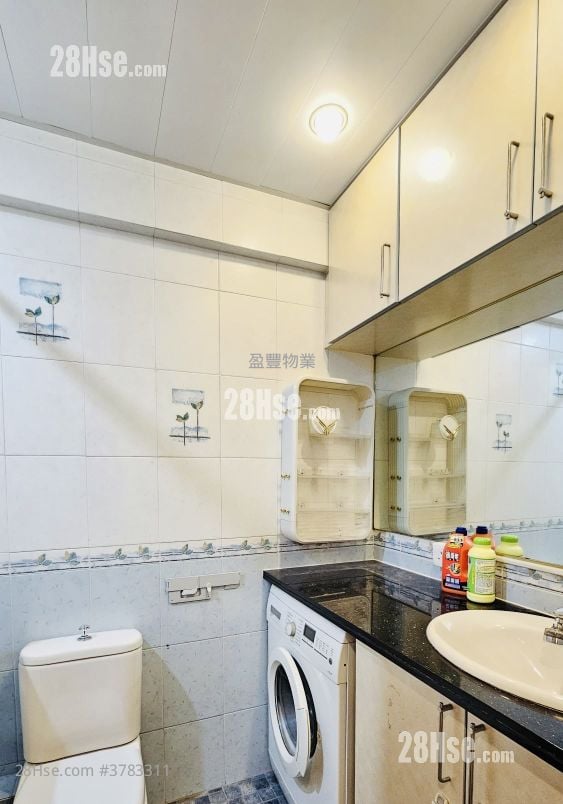 Elizabeth House Rental 1 Bedroom , 1 Bathroom 536 ft²