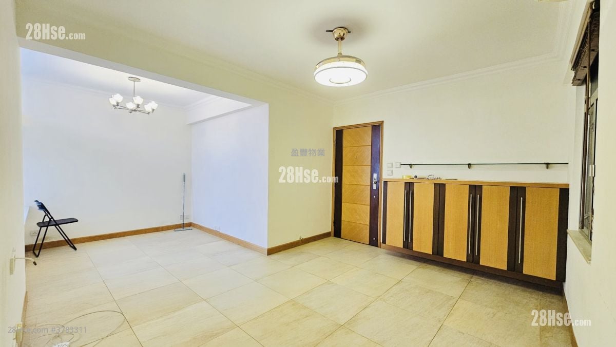 Elizabeth House Rental 1 Bedroom , 1 Bathroom 536 ft²