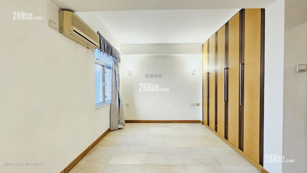 Elizabeth House Rental 1 Bedroom , 1 Bathroom 536 ft²