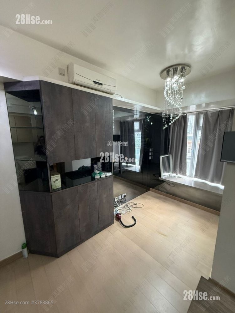 The Reach Rental 2 Bedrooms , 1 Bathroom 355 ft²