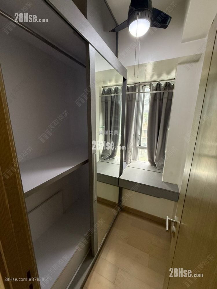 The Reach Rental 2 Bedrooms , 1 Bathroom 355 ft²