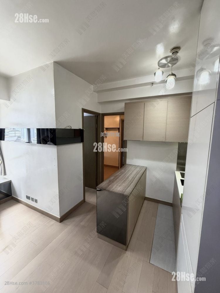 The Reach Rental 2 Bedrooms , 1 Bathroom 355 ft²