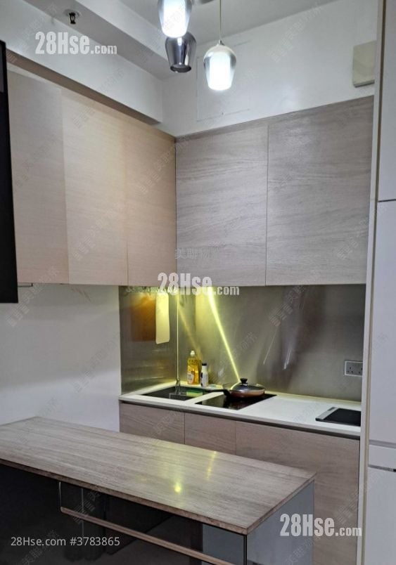 The Reach Rental 2 Bedrooms , 1 Bathroom 355 ft²