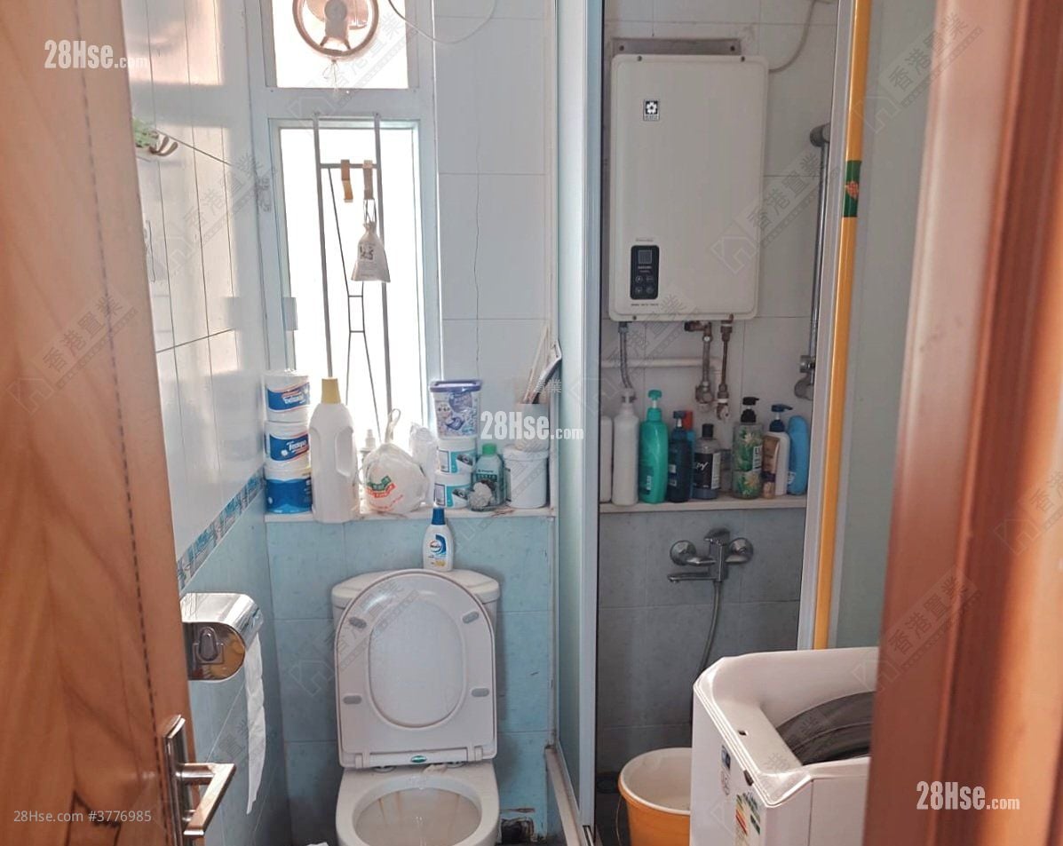 Richland Gardens Sell 2 Bedrooms , 1 Bathroom 407 ft²