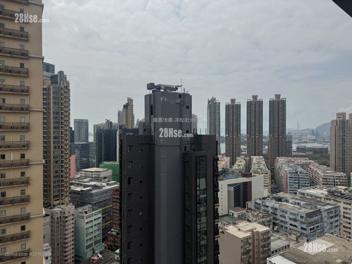 Bedford 28 Sell 2 Bedrooms , 1 Bathroom 453 ft²