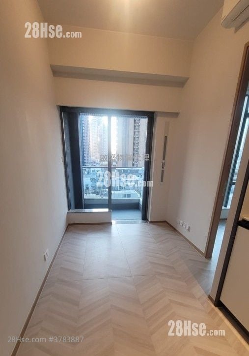 Eight Southpark Rental 1 Bedroom , 1 Bathroom 258 ft²