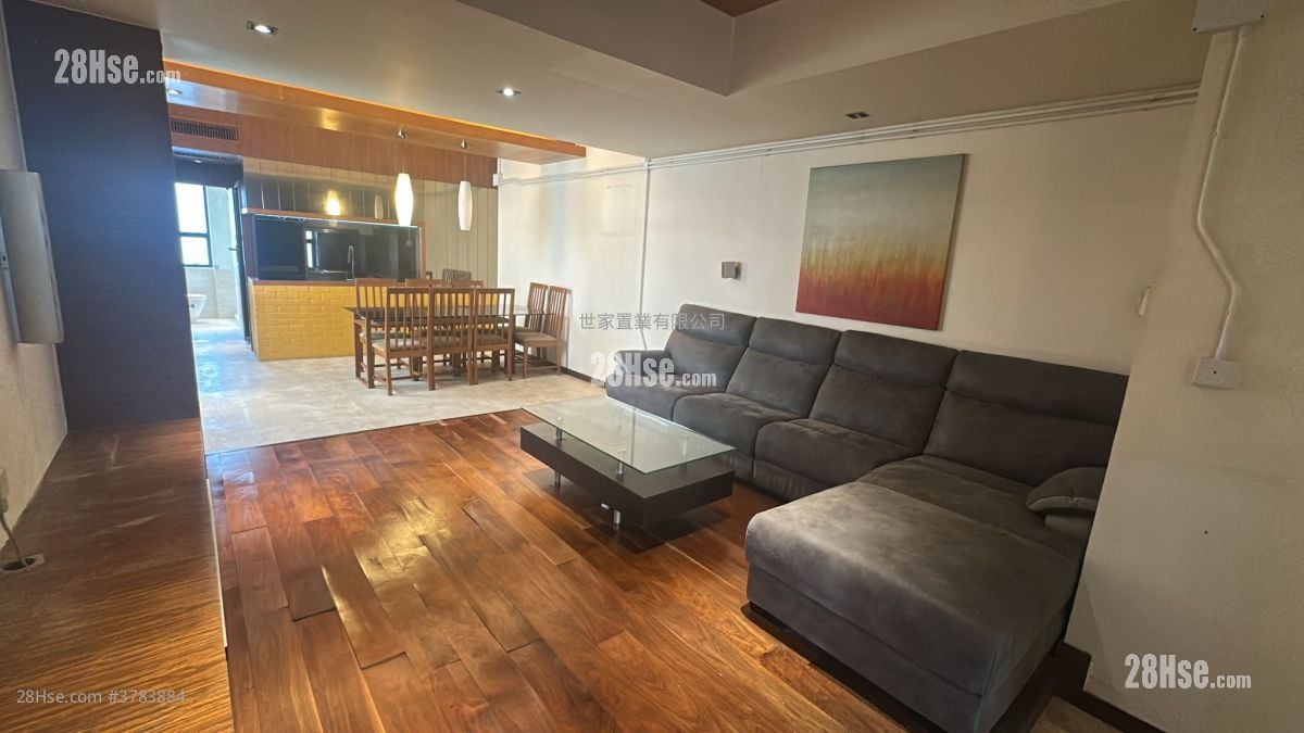 Champagne Court Sell 2 Bedrooms , 2 Bathrooms 1,025 ft²