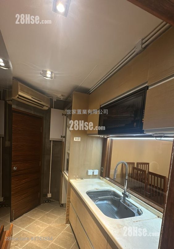 Champagne Court Sell 2 Bedrooms , 2 Bathrooms 1,025 ft²