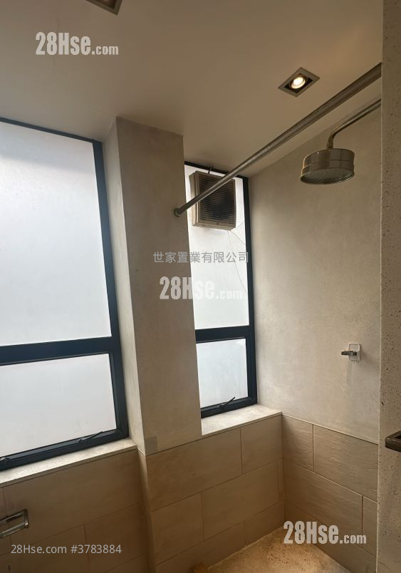 Champagne Court Sell 2 Bedrooms , 2 Bathrooms 1,025 ft²