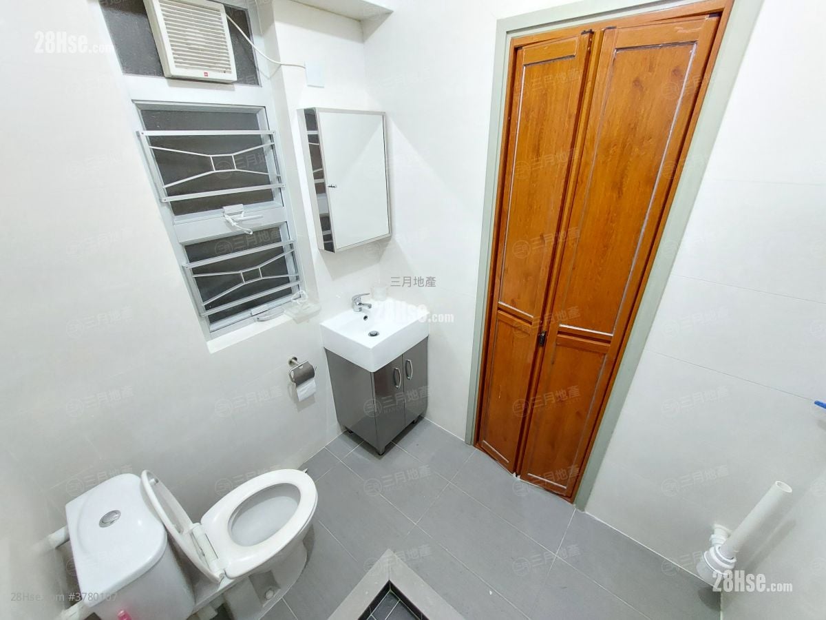 庆年大楼 租盘 2 房 , 1 浴室 447 平方尺