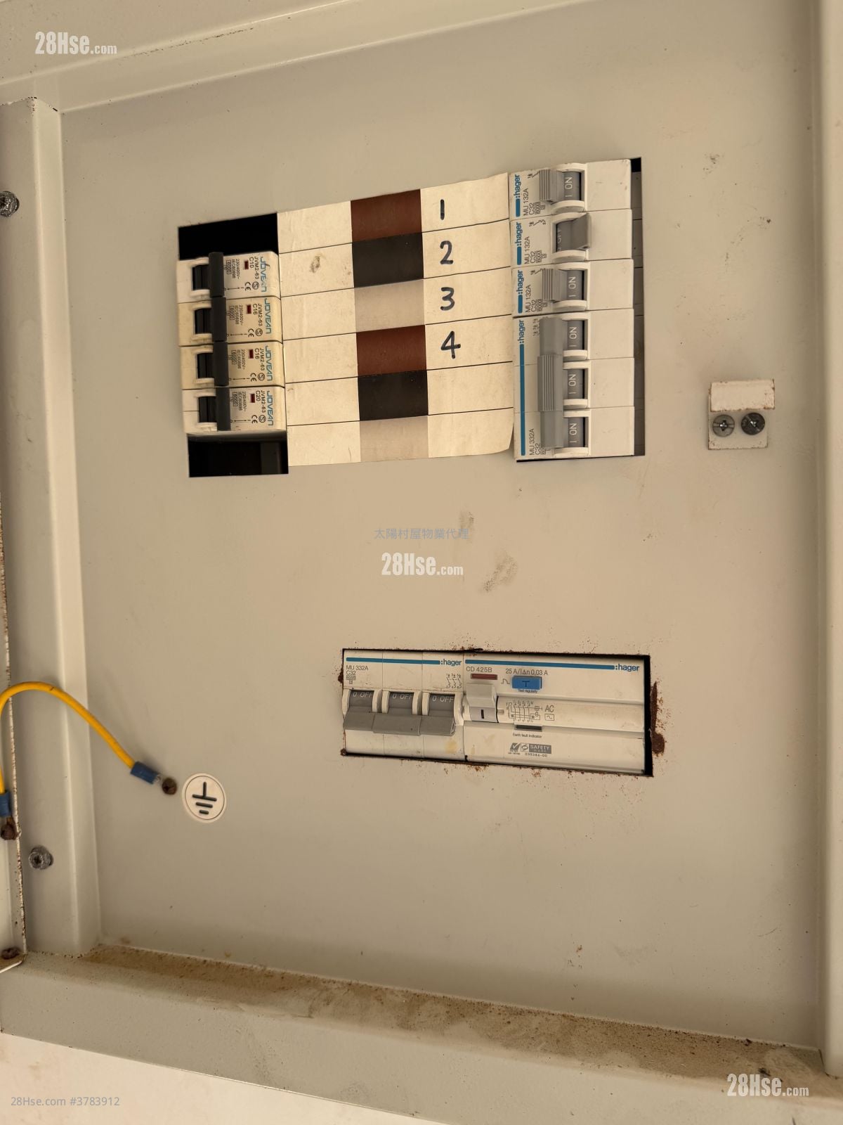 Land Rental 1,200 ft²