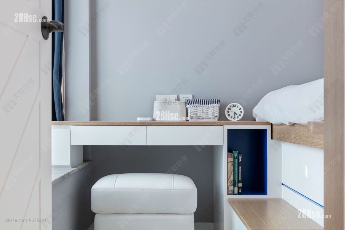 碧湖花园 售盘 2 房 , 1 浴室 400 平方尺