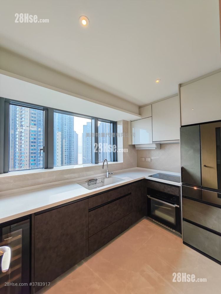 Manor Hill Sell 2 Bedrooms 402 ft²