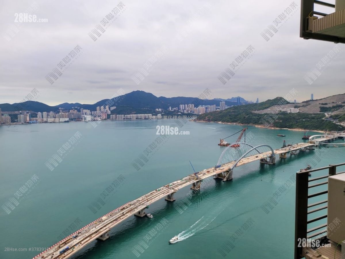 Sea To Sky Rental 4 Bedrooms , 3 Bathrooms 1,054 ft²