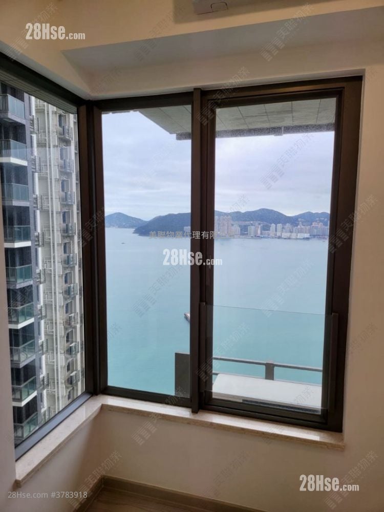 Sea To Sky Rental 4 Bedrooms , 3 Bathrooms 1,054 ft²