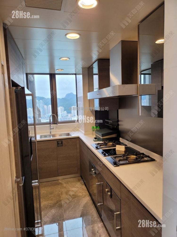 Sea To Sky Rental 4 Bedrooms , 3 Bathrooms 1,054 ft²