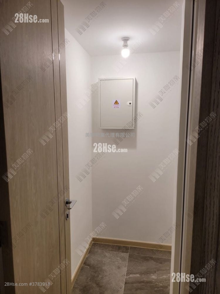 Sea To Sky Rental 4 Bedrooms , 3 Bathrooms 1,054 ft²